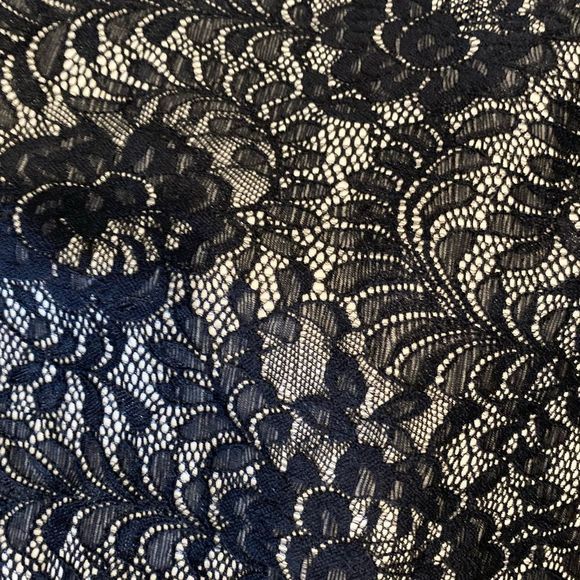 Miusol Gown - Picture 7 of 9